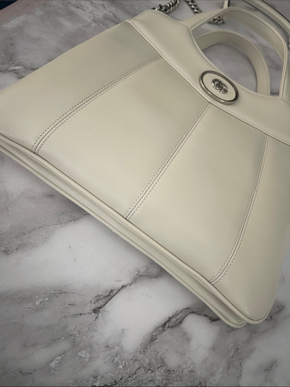 $3,250 New Gucci White GG Leather Top-Handle Bag Petite GG Medium Sienna calf - Picture 14 of 17